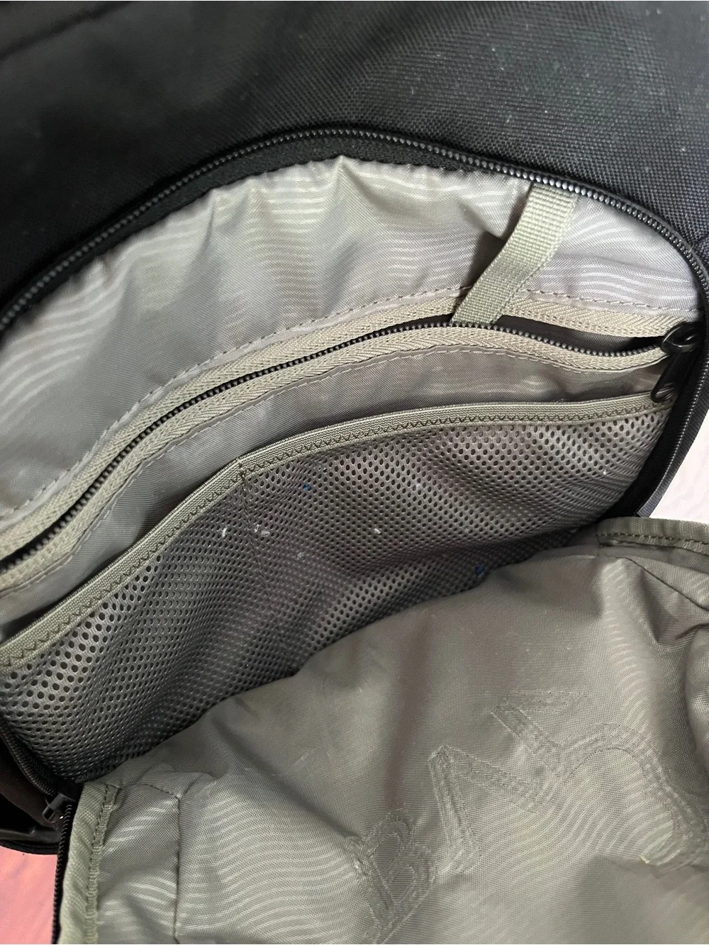 THULE Lumion Backpack 21L Holds 16” Computer Black READ